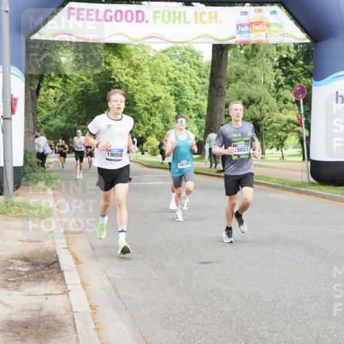 29.06.2025 - hella hamburg halbmarathon MichiJ http://msf.ph/oto/8178585 29.06.2025 10:16:56 Zwischen KM18-KM19 15023, 18124, 18692, 19050 meine-sportfotos.de