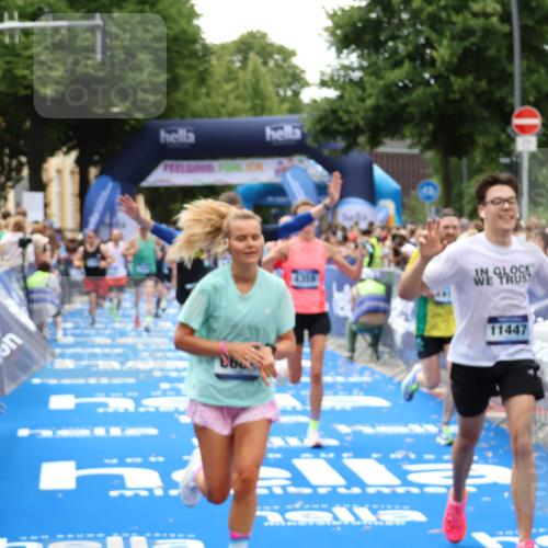 29.06.2025 - hella hamburg halbmarathon Zöllner http://msf.ph/oto/8178748 29.06.2025 10:39:07 Ziel 1164, 1445, 1803, 2262, 4359, 4759, 6682, 6686, 6687, 11447, 11619, 12137, 15561, 15873, 16820, 18734, 19151 meine-sportfotos.de