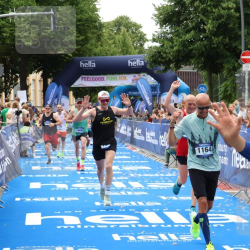 29.06.2025 - hella hamburg halbmarathon Zöllner http://msf.ph/oto/8178817 29.06.2025 10:39:09 Ziel 1164, 1445, 1803, 2262, 4359, 4759, 6686, 6687, 11619, 12137, 15556, 16656, 16820, 18547, 18734, 19151 meine-sportfotos.de