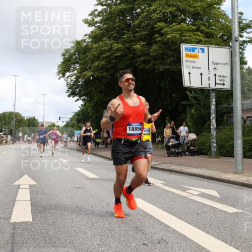 29.06.2025 - hella hamburg halbmarathon Yannick Fuchs http://msf.ph/oto/8178830 29.06.2025 10:28:23 20KM 1053, 1396, 1959, 2243, 2746, 2836, 4246, 4602, 5193, 6473, 8312, 8956, 11227, 13618, 14289, 14310, 14466, 14784, 14975, 15268, 15326, 15887, 16724, 16755, 16931, 17802, 18455, 18731, 18854 meine-sportfotos.de