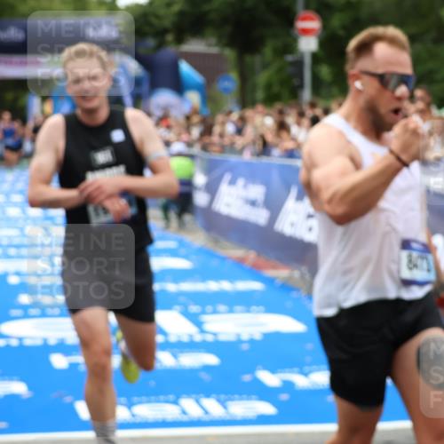 29.06.2025 - hella hamburg halbmarathon Zöllner http://msf.ph/oto/8178863 29.06.2025 10:29:17 Ziel 8473, 12287, 12337, 14395, 19194 meine-sportfotos.de