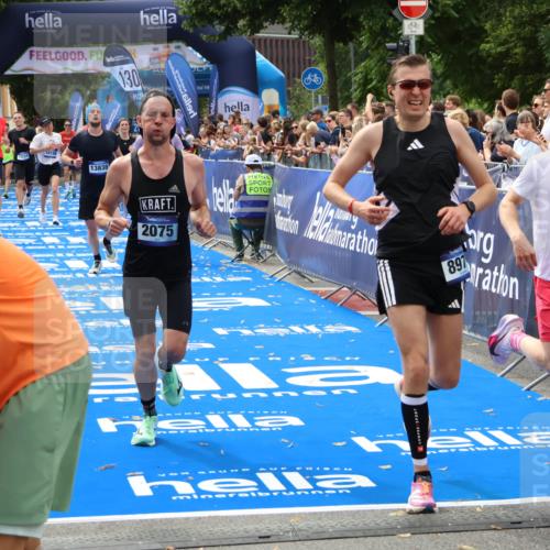 29.06.2025 - hella hamburg halbmarathon Zöllner http://msf.ph/oto/8179016 29.06.2025 10:29:28 Ziel 2075, 8975, 9571, 10156, 12234, 13838, 14164, 15880, 16118, 17197, 18737, 19203 meine-sportfotos.de
