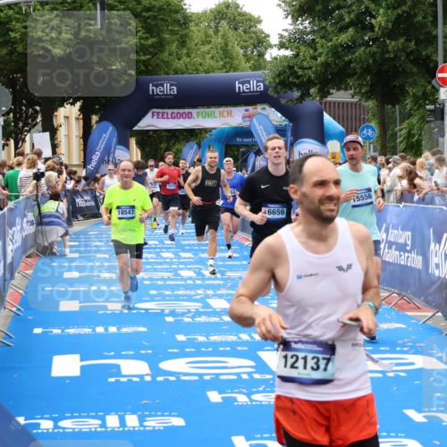 29.06.2025 - hella hamburg halbmarathon Zöllner http://msf.ph/oto/8179025 29.06.2025 10:39:15 Ziel 1445, 2044, 3282, 4565, 4759, 5752, 8925, 11305, 12046, 12137, 13729, 14311, 15556, 16656, 17668, 18149, 18547 meine-sportfotos.de