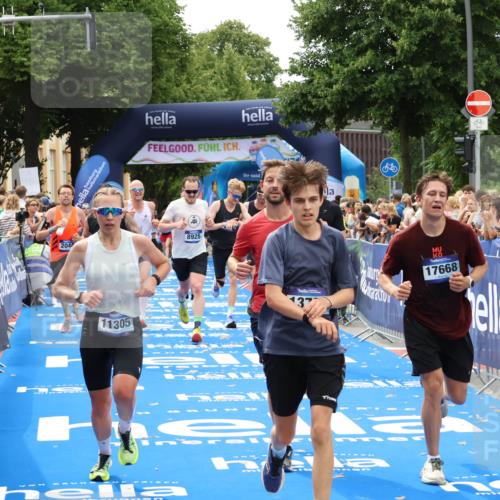 29.06.2025 - hella hamburg halbmarathon Zöllner http://msf.ph/oto/8179201 29.06.2025 10:39:20 Ziel 2044, 3282, 4565, 5752, 6037, 8319, 8925, 11305, 12046, 13479, 13729, 14311, 17646, 17668 meine-sportfotos.de