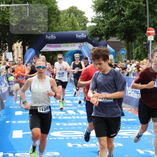 29.06.2025 - hella hamburg halbmarathon Zöllner http://msf.ph/oto/8179219 29.06.2025 10:39:21 Ziel 2044, 4565, 5752, 6037, 8319, 8925, 11305, 12046, 13479, 13729, 14311, 14359, 15866, 17646, 17668 meine-sportfotos.de
