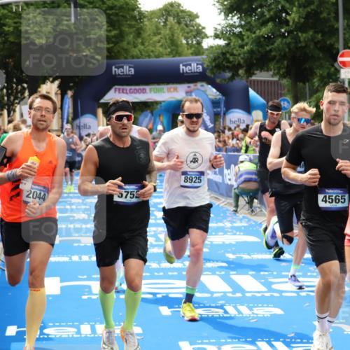 29.06.2025 - hella hamburg halbmarathon Zöllner http://msf.ph/oto/8179308 29.06.2025 10:39:23 Ziel 2044, 4565, 5752, 6037, 8319, 8925, 12046, 13479, 14359, 15013, 15866, 17646 meine-sportfotos.de