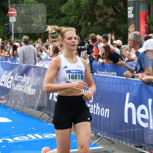29.06.2025 - hella hamburg halbmarathon Zöllner http://msf.ph/oto/8179312 29.06.2025 10:29:48 Ziel 13374, 16818 meine-sportfotos.de