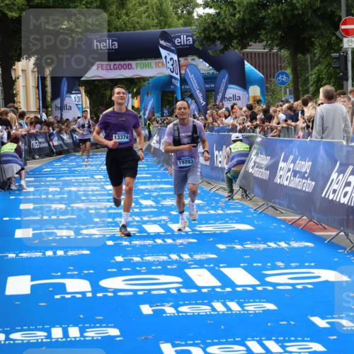 29.06.2025 - hella hamburg halbmarathon Zöllner http://msf.ph/oto/8179320 29.06.2025 10:29:50 Ziel 13374, 19202 meine-sportfotos.de