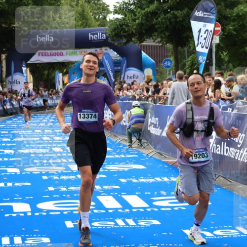 29.06.2025 - hella hamburg halbmarathon Zöllner http://msf.ph/oto/8179381 29.06.2025 10:29:52 Ziel 13374, 19202 meine-sportfotos.de