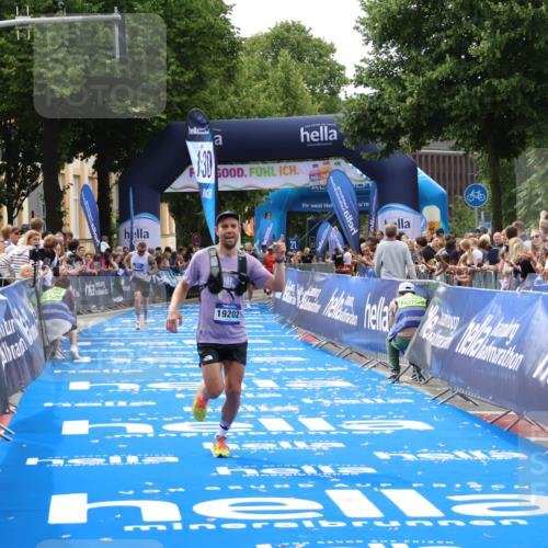 29.06.2025 - hella hamburg halbmarathon Zöllner http://msf.ph/oto/8179444 29.06.2025 10:29:57 Ziel 5308, 19202 meine-sportfotos.de
