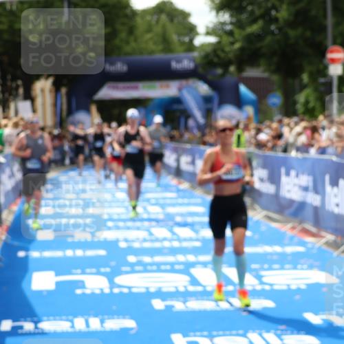 29.06.2025 - hella hamburg halbmarathon Zöllner http://msf.ph/oto/8179450 29.06.2025 10:39:27 Ziel 2546, 2972, 6037, 6152, 8346, 12335, 12372, 14359, 15013, 15866 meine-sportfotos.de