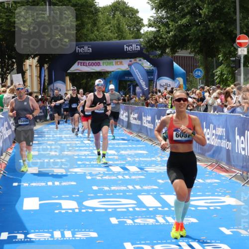29.06.2025 - hella hamburg halbmarathon Zöllner http://msf.ph/oto/8179467 29.06.2025 10:39:27 Ziel 2546, 2972, 6037, 6152, 8346, 12335, 12372, 14359, 15013, 15866 meine-sportfotos.de