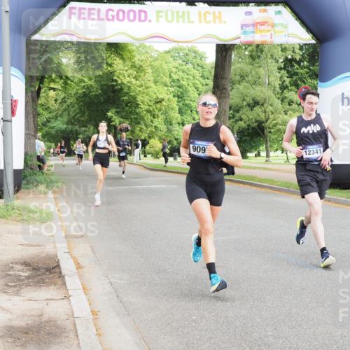 29.06.2025 - hella hamburg halbmarathon MichiJ http://msf.ph/oto/8179509 29.06.2025 10:17:04 Zwischen KM18-KM19 9079, 9097, 12341, 15023, 18124, 18692, 19050 meine-sportfotos.de