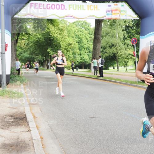 29.06.2025 - hella hamburg halbmarathon MichiJ http://msf.ph/oto/8179546 29.06.2025 10:17:05 Zwischen KM18-KM19 9079, 9097, 12341, 15136 meine-sportfotos.de