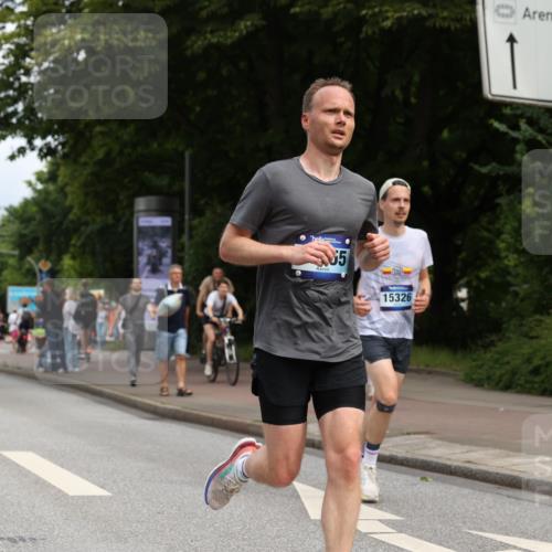 29.06.2025 - hella hamburg halbmarathon Yannick Fuchs http://msf.ph/oto/8179549 29.06.2025 10:28:30 20KM 1053, 1396, 1743, 1959, 2243, 2836, 4246, 5193, 8312, 8956, 9345, 10865, 11227, 12595, 13066, 13493, 13494, 13618, 14289, 14310, 14784, 15268, 15326, 15887, 16724, 16755, 16931, 17191, 17489, 17802, 18099, 18731, 18854 meine-sportfotos.de