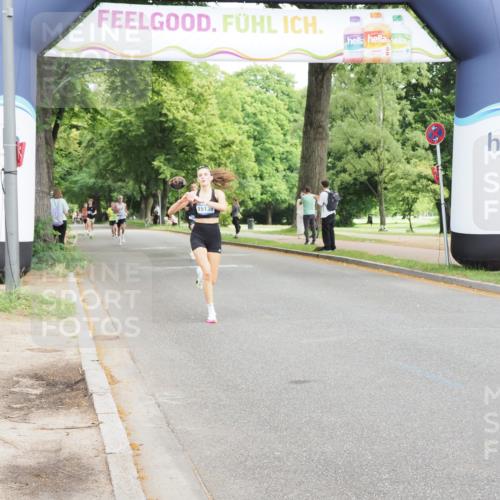 29.06.2025 - hella hamburg halbmarathon MichiJ http://msf.ph/oto/8179563 29.06.2025 10:17:05 Zwischen KM18-KM19 9079, 9097, 12341, 15136 meine-sportfotos.de