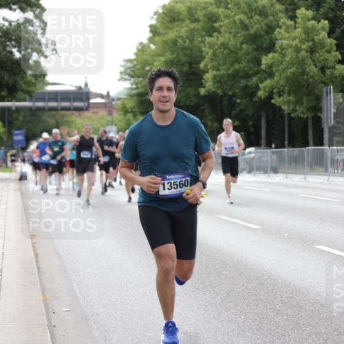 29.06.2025 - hella hamburg halbmarathon Jannik Wohlers http://msf.ph/oto/8179566 29.06.2025 10:22:43 Lombardsbrücke 1853, 2925, 3029, 3034, 4190, 4266, 4793, 6578, 6784, 6785, 6849, 7266, 7891, 8687, 8688, 8716, 8918, 8920, 9133, 9301, 9877, 9913, 10205, 12025, 12073, 12265, 13560, 14041, 14338, 15469, 16416, 16558, 16565, 16566, 16863, 17099, 17207, 17299, 17657 meine-sportfotos.de