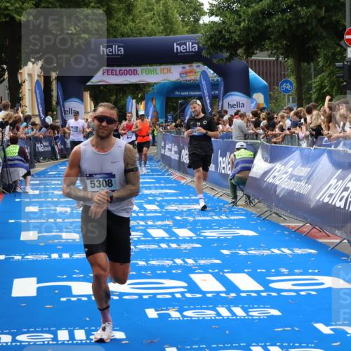 29.06.2025 - hella hamburg halbmarathon Zöllner http://msf.ph/oto/8179585 29.06.2025 10:30:04 Ziel 2689, 3189, 5308, 8190, 9634, 10270, 15672, 17768 meine-sportfotos.de