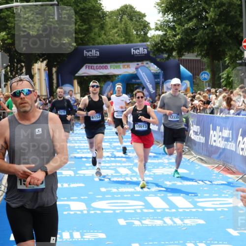 29.06.2025 - hella hamburg halbmarathon Zöllner http://msf.ph/oto/8179607 29.06.2025 10:39:30 Ziel 1343, 2546, 2972, 6152, 8346, 12335, 12372, 14359, 15013, 15866, 15965 meine-sportfotos.de
