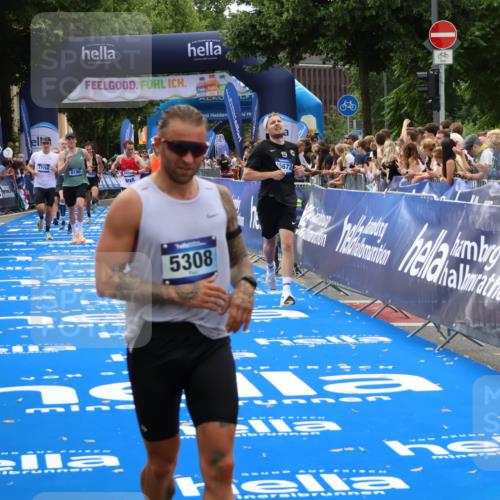 29.06.2025 - hella hamburg halbmarathon Zöllner http://msf.ph/oto/8179620 29.06.2025 10:30:05 Ziel 2689, 3189, 5308, 8190, 9634, 10270, 12308, 15507, 15672, 17768 meine-sportfotos.de
