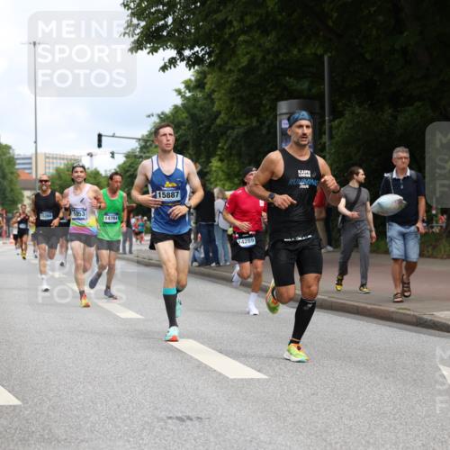 29.06.2025 - hella hamburg halbmarathon Yannick Fuchs http://msf.ph/oto/8179638 29.06.2025 10:28:32 20KM 1053, 1396, 1743, 1959, 2243, 2836, 4246, 5193, 8312, 9345, 10865, 11227, 12595, 13066, 13493, 13494, 13618, 14289, 14310, 14784, 15268, 15326, 15887, 16724, 16755, 17191, 17489, 17802, 18099, 18731, 18854, 18906 meine-sportfotos.de