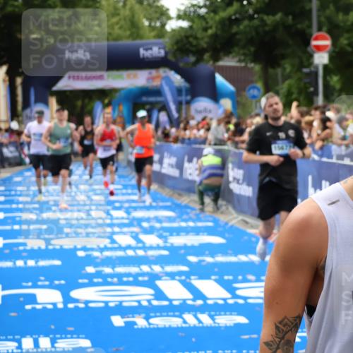 29.06.2025 - hella hamburg halbmarathon Zöllner http://msf.ph/oto/8179649 29.06.2025 10:30:06 Ziel 2689, 3189, 8190, 9634, 10270, 12308, 15507, 15672, 17768 meine-sportfotos.de