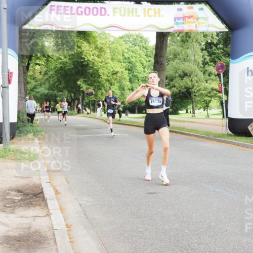 29.06.2025 - hella hamburg halbmarathon MichiJ http://msf.ph/oto/8179654 29.06.2025 10:17:06 Zwischen KM18-KM19 9079, 9097, 12341, 15136 meine-sportfotos.de