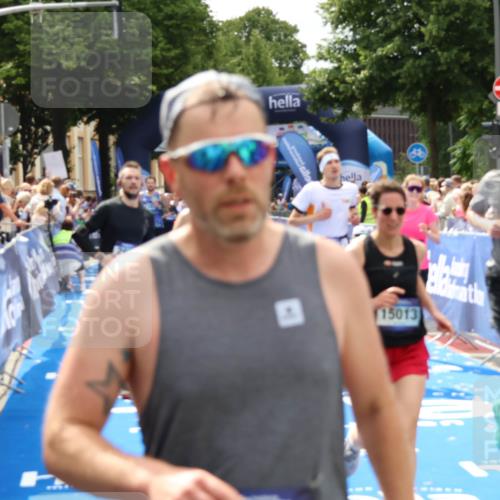29.06.2025 - hella hamburg halbmarathon Zöllner http://msf.ph/oto/8179676 29.06.2025 10:39:32 Ziel 1343, 2546, 2972, 6152, 7152, 7154, 8346, 9116, 9265, 12335, 12372, 15013, 15336, 15965 meine-sportfotos.de