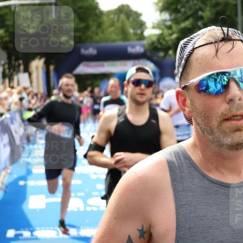 29.06.2025 - hella hamburg halbmarathon Zöllner http://msf.ph/oto/8179694 29.06.2025 10:39:32 Ziel 1343, 2546, 2972, 6152, 7152, 7154, 8346, 9116, 9265, 12335, 12372, 15013, 15336, 15965 meine-sportfotos.de