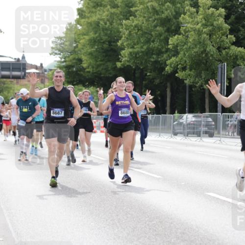 29.06.2025 - hella hamburg halbmarathon Jannik Wohlers http://msf.ph/oto/8179749 29.06.2025 10:22:46 Lombardsbrücke 2925, 3029, 3034, 4190, 4266, 4793, 6502, 6578, 6784, 6785, 6849, 7891, 8687, 8688, 8716, 8918, 8920, 9133, 9301, 9877, 9913, 10739, 11798, 12025, 12073, 12265, 13560, 14041, 14338, 14821, 16416, 16558, 16565, 16566, 16863, 17013, 17099, 17207, 17299, 17657, 17719 meine-sportfotos.de