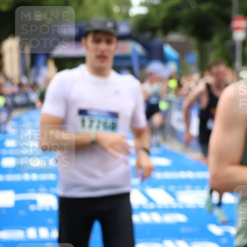 29.06.2025 - hella hamburg halbmarathon Zöllner http://msf.ph/oto/8179768 29.06.2025 10:30:11 Ziel 1758, 2689, 3189, 8190, 8323, 9634, 10270, 12308, 15507, 17768 meine-sportfotos.de
