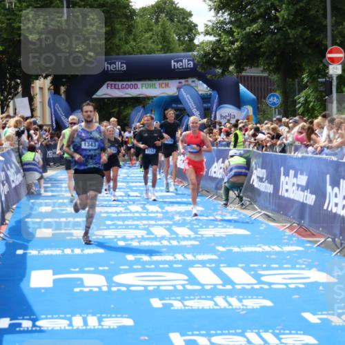29.06.2025 - hella hamburg halbmarathon Zöllner http://msf.ph/oto/8179781 29.06.2025 10:39:35 Ziel 1343, 2546, 7152, 7154, 9116, 9265, 15336, 15828, 15965, 17215, 17360, 18154, 18285, 18803 meine-sportfotos.de