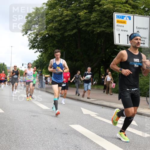 29.06.2025 - hella hamburg halbmarathon Yannick Fuchs http://msf.ph/oto/8179791 29.06.2025 10:28:34 20KM 1053, 1396, 1743, 2243, 2836, 4246, 5193, 8312, 9345, 10865, 11227, 12595, 13066, 13493, 13494, 13618, 14289, 14310, 14784, 15268, 15326, 15887, 16243, 16724, 16755, 17191, 17489, 18099, 18906 meine-sportfotos.de