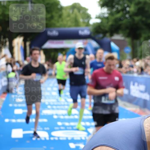 29.06.2025 - hella hamburg halbmarathon Zöllner http://msf.ph/oto/8179973 29.06.2025 10:30:40 Ziel 2460, 2851, 3845, 7231, 7481, 8318, 11413, 12049, 15253, 17322, 18235 meine-sportfotos.de