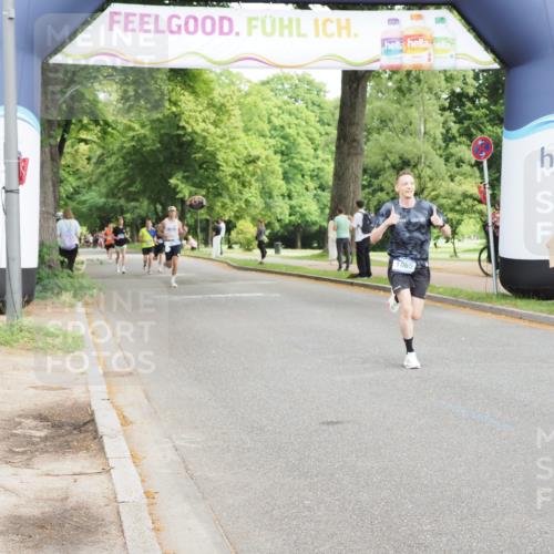 29.06.2025 - hella hamburg halbmarathon MichiJ http://msf.ph/oto/8179994 29.06.2025 10:17:08 Zwischen KM18-KM19 1065, 9079, 9097, 12341, 15136 meine-sportfotos.de