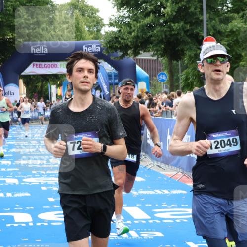 29.06.2025 - hella hamburg halbmarathon Zöllner http://msf.ph/oto/8180028 29.06.2025 10:30:42 Ziel 2851, 3845, 7231, 7481, 8318, 11413, 12049, 17322, 18235 meine-sportfotos.de