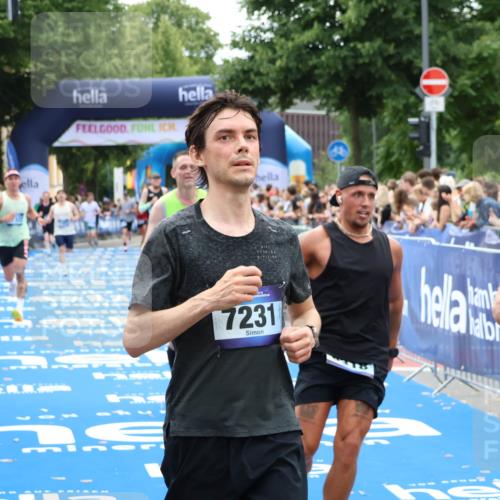 29.06.2025 - hella hamburg halbmarathon Zöllner http://msf.ph/oto/8180037 29.06.2025 10:30:42 Ziel 2851, 3845, 7231, 7481, 8318, 11413, 12049, 17322, 18235 meine-sportfotos.de
