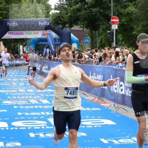 29.06.2025 - hella hamburg halbmarathon Zöllner http://msf.ph/oto/8180118 29.06.2025 10:30:48 Ziel 3379, 7055, 7481, 9381, 9508, 18235, 18871 meine-sportfotos.de