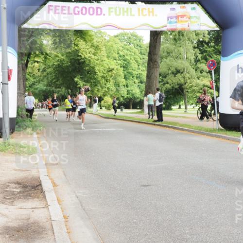 29.06.2025 - hella hamburg halbmarathon MichiJ http://msf.ph/oto/8180209 29.06.2025 10:17:09 Zwischen KM18-KM19 1065, 9079, 9097, 12341, 15136 meine-sportfotos.de