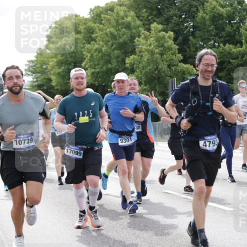 29.06.2025 - hella hamburg halbmarathon Jannik Wohlers http://msf.ph/oto/8180320 29.06.2025 10:22:50 Lombardsbrücke 1362, 2925, 4190, 4266, 4728, 4793, 6502, 6578, 6849, 7820, 7891, 8687, 8688, 8716, 8918, 8920, 9301, 9877, 10739, 11798, 12025, 12073, 12265, 13560, 14041, 14338, 14821, 16416, 16558, 17013, 17099, 17207, 17299, 17719 meine-sportfotos.de