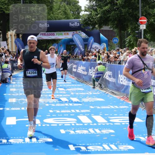 29.06.2025 - hella hamburg halbmarathon Zöllner http://msf.ph/oto/8180323 29.06.2025 10:39:53 Ziel 1603, 1975, 2525, 2563, 2573, 4766, 6149, 11714, 14204, 15744, 15813, 18013 meine-sportfotos.de