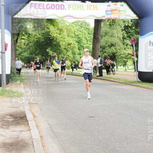 29.06.2025 - hella hamburg halbmarathon MichiJ http://msf.ph/oto/8180400 29.06.2025 10:17:12 Zwischen KM18-KM19 1065, 5344, 9097, 15136 meine-sportfotos.de