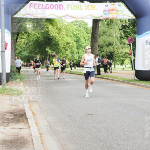 29.06.2025 - hella hamburg halbmarathon MichiJ http://msf.ph/oto/8180412 29.06.2025 10:17:12 Zwischen KM18-KM19 1065, 5344, 9097, 15136 meine-sportfotos.de