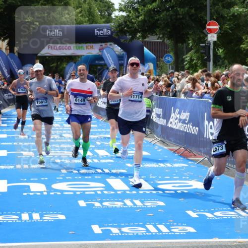 29.06.2025 - hella hamburg halbmarathon Zöllner http://msf.ph/oto/8180501 29.06.2025 10:39:58 Ziel 1603, 2525, 2563, 2573, 3626, 4766, 5375, 6149, 7981, 8467, 8574, 11714, 15421, 15813 meine-sportfotos.de