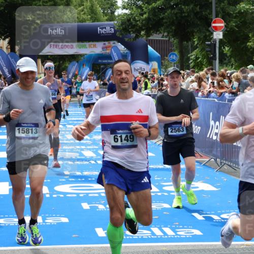 29.06.2025 - hella hamburg halbmarathon Zöllner http://msf.ph/oto/8180555 29.06.2025 10:40:00 Ziel 1603, 2563, 3626, 4766, 5375, 6149, 7981, 8467, 8574, 11714, 15421, 15813 meine-sportfotos.de