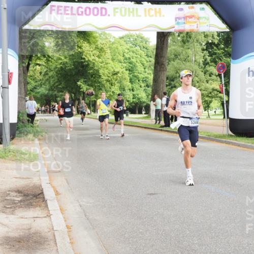 29.06.2025 - hella hamburg halbmarathon MichiJ http://msf.ph/oto/8180574 29.06.2025 10:17:13 Zwischen KM18-KM19 1065, 5344, 15136 meine-sportfotos.de
