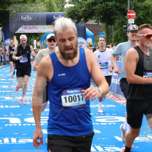 29.06.2025 - hella hamburg halbmarathon Zöllner http://msf.ph/oto/8180618 29.06.2025 10:31:22 Ziel 3955, 4812, 10298, 11857, 12232, 14450, 14548, 19042 meine-sportfotos.de