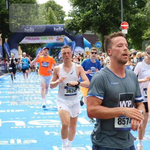 29.06.2025 - hella hamburg halbmarathon Zöllner http://msf.ph/oto/8180715 29.06.2025 10:40:05 Ziel 2826, 3626, 5050, 5375, 6080, 8467, 12091, 13514, 15421, 15424, 17973 meine-sportfotos.de