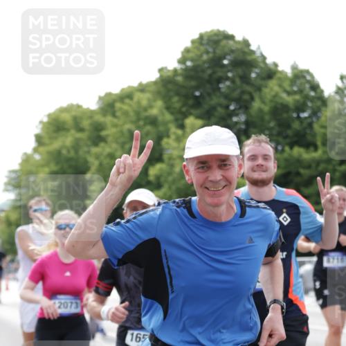 29.06.2025 - hella hamburg halbmarathon Jannik Wohlers http://msf.ph/oto/8180717 29.06.2025 10:22:53 Lombardsbrücke 1362, 2925, 4190, 4266, 4728, 4793, 6502, 6849, 7820, 8687, 8688, 8716, 8918, 8920, 9301, 9877, 10739, 11798, 11879, 12025, 12073, 12265, 14265, 14338, 14510, 14821, 16416, 16558, 17013, 17099, 17207, 17299, 17719, 18332 meine-sportfotos.de