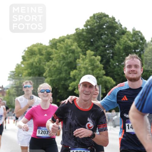 29.06.2025 - hella hamburg halbmarathon Jannik Wohlers http://msf.ph/oto/8180769 29.06.2025 10:22:53 Lombardsbrücke 1362, 2925, 4190, 4266, 4728, 4793, 6502, 6849, 7820, 8687, 8688, 8716, 8918, 8920, 9301, 9877, 10739, 11798, 11879, 12025, 12073, 12265, 14265, 14338, 14510, 14821, 16416, 16558, 17013, 17099, 17207, 17299, 17719, 18332 meine-sportfotos.de